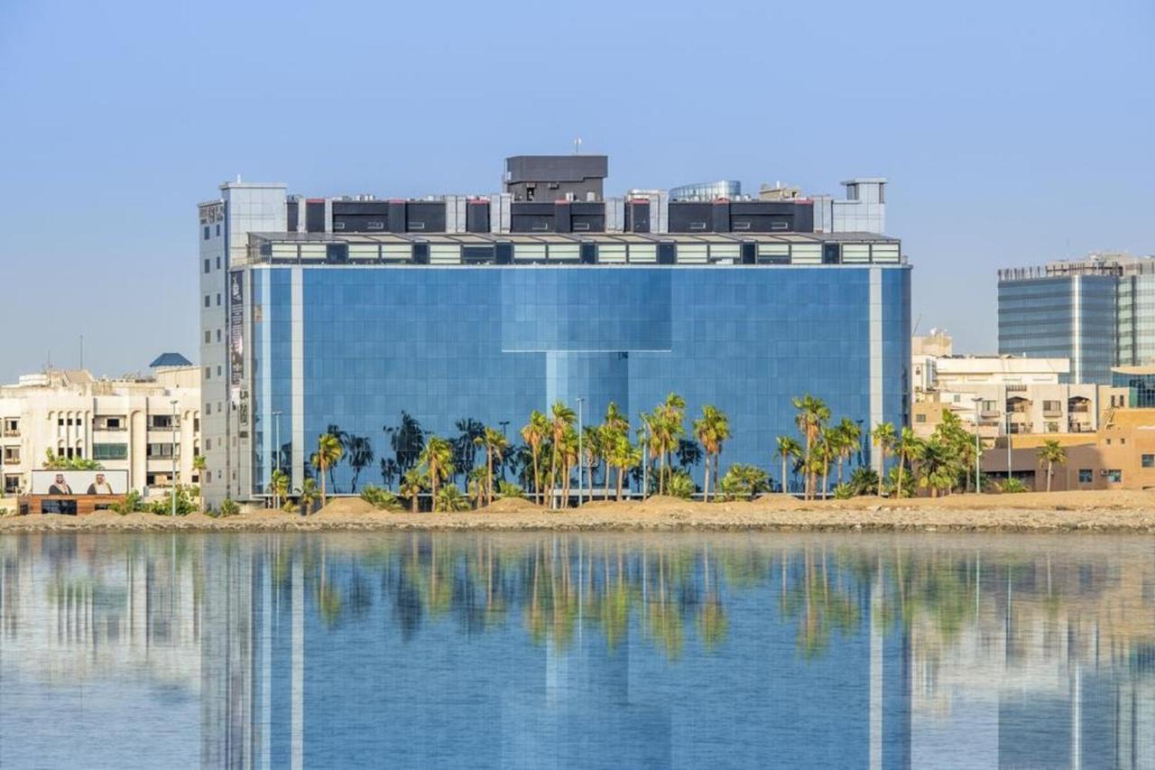 Hotel Mira Waterfront 3*